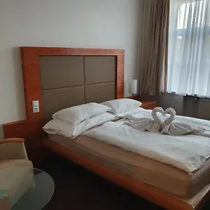 hotel-jerabek.praguehotelsweb.com/